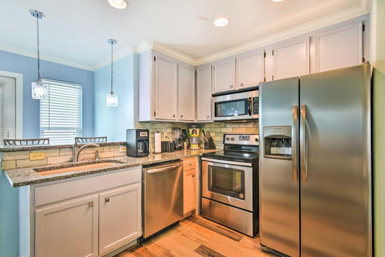 Port Aransas Condo With Pool Access - Walk To Beach! Eksteriør billede
