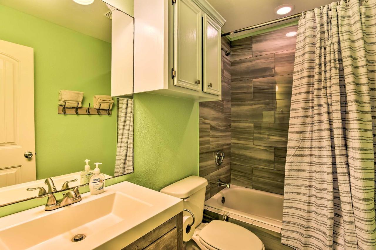 Port Aransas Condo With Pool Access - Walk To Beach! Eksteriør billede