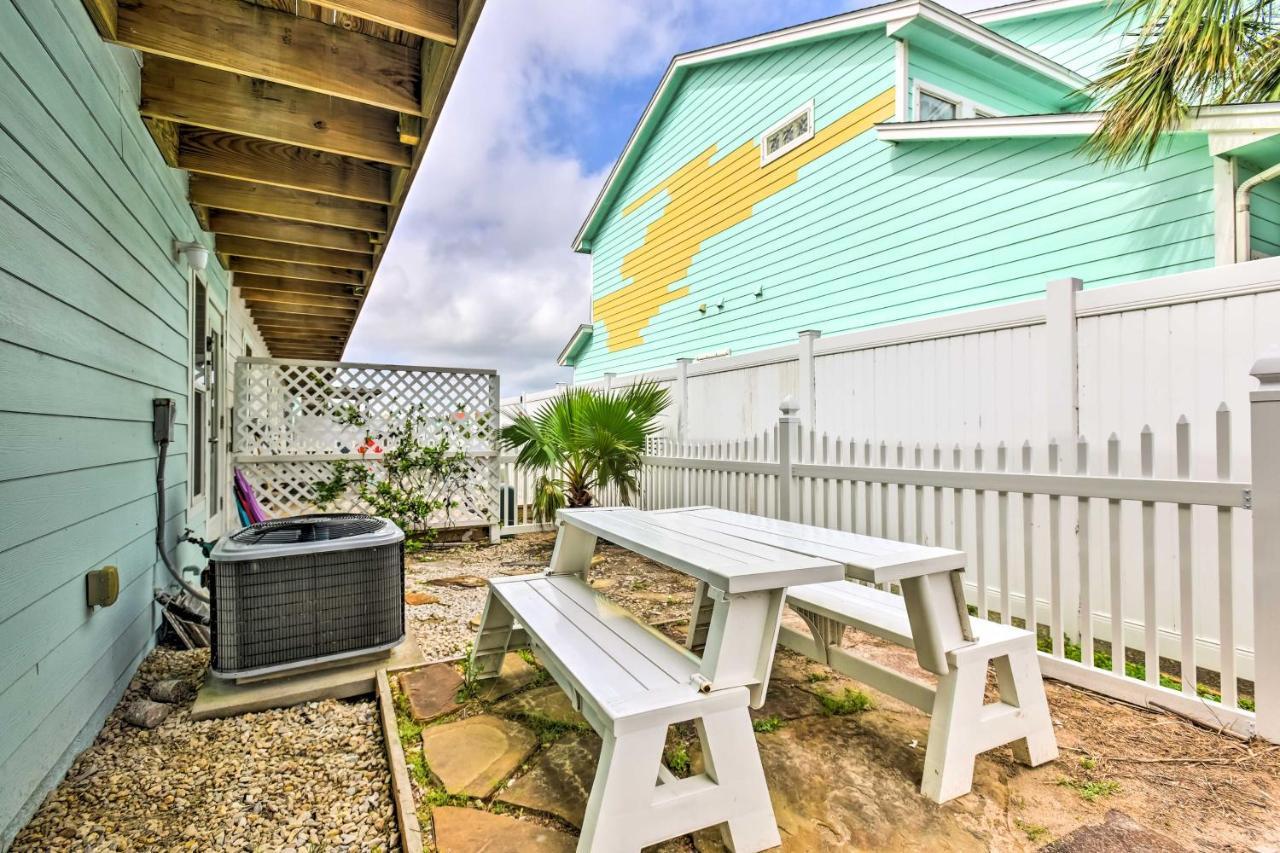 Port Aransas Condo With Pool Access - Walk To Beach! Eksteriør billede